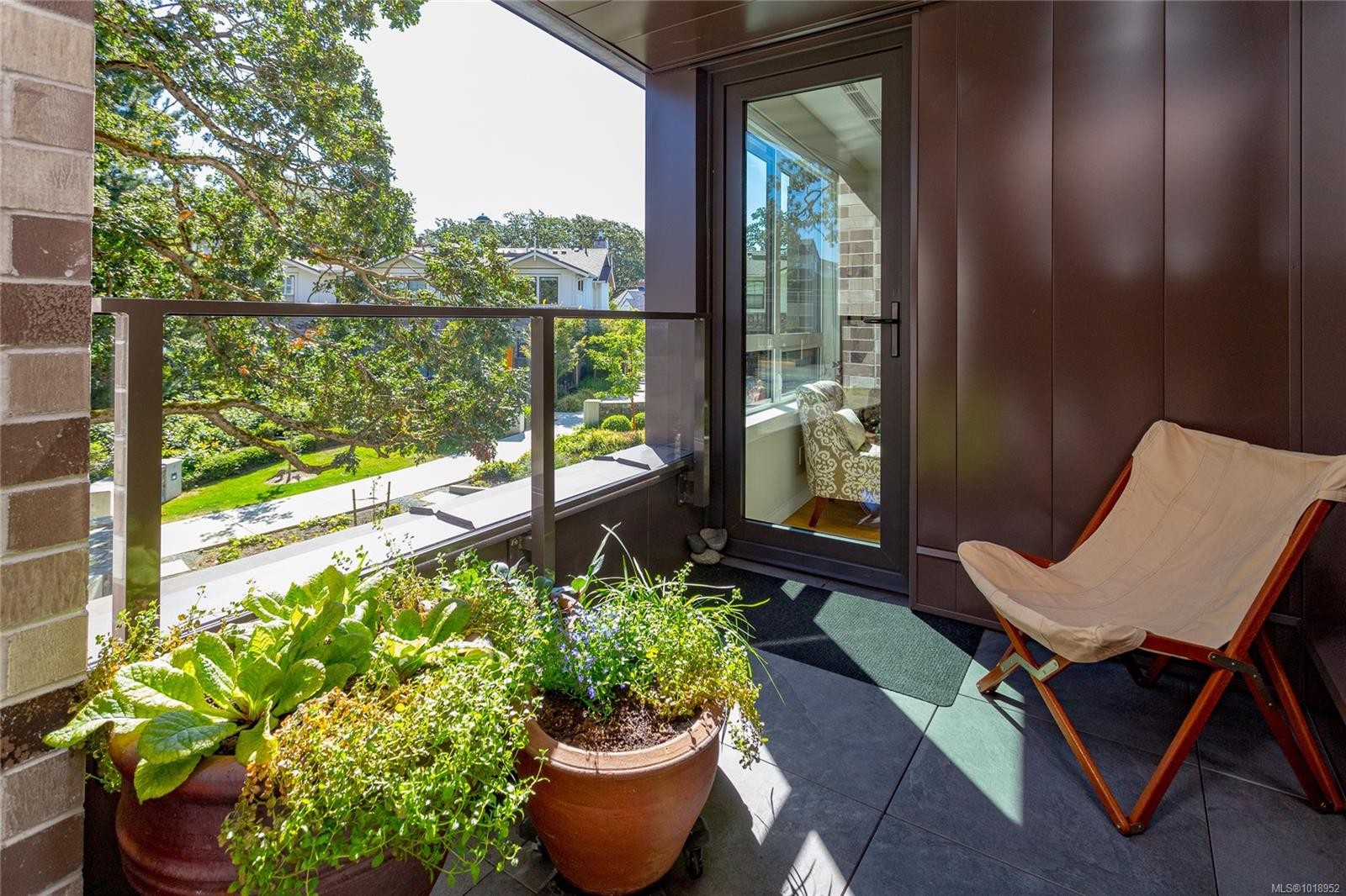 203-1201 Fort St, Victoria, BC - Outdoor With Balcony With Exterior