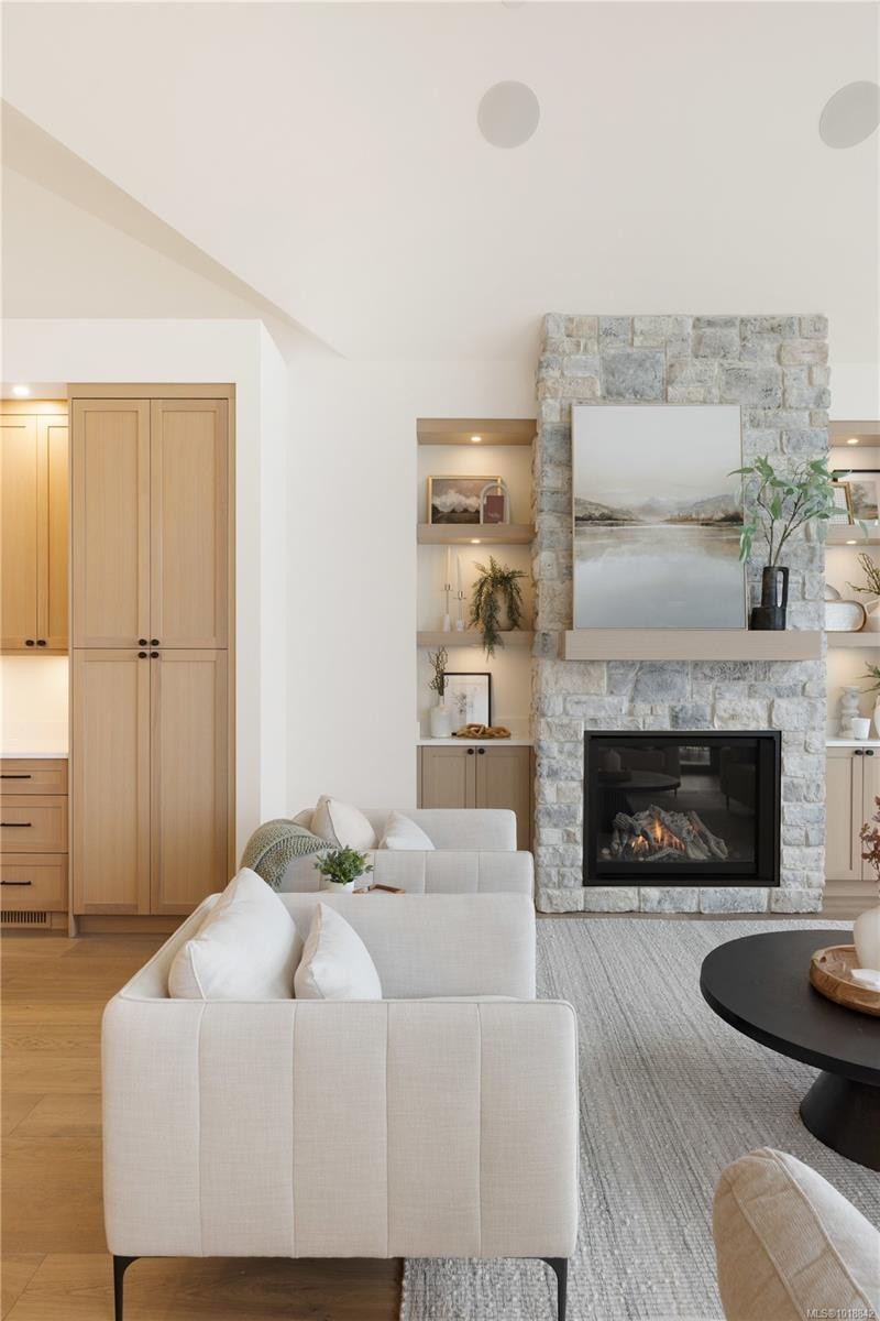 3080 Beachfront Cres, Mill Bay, BC