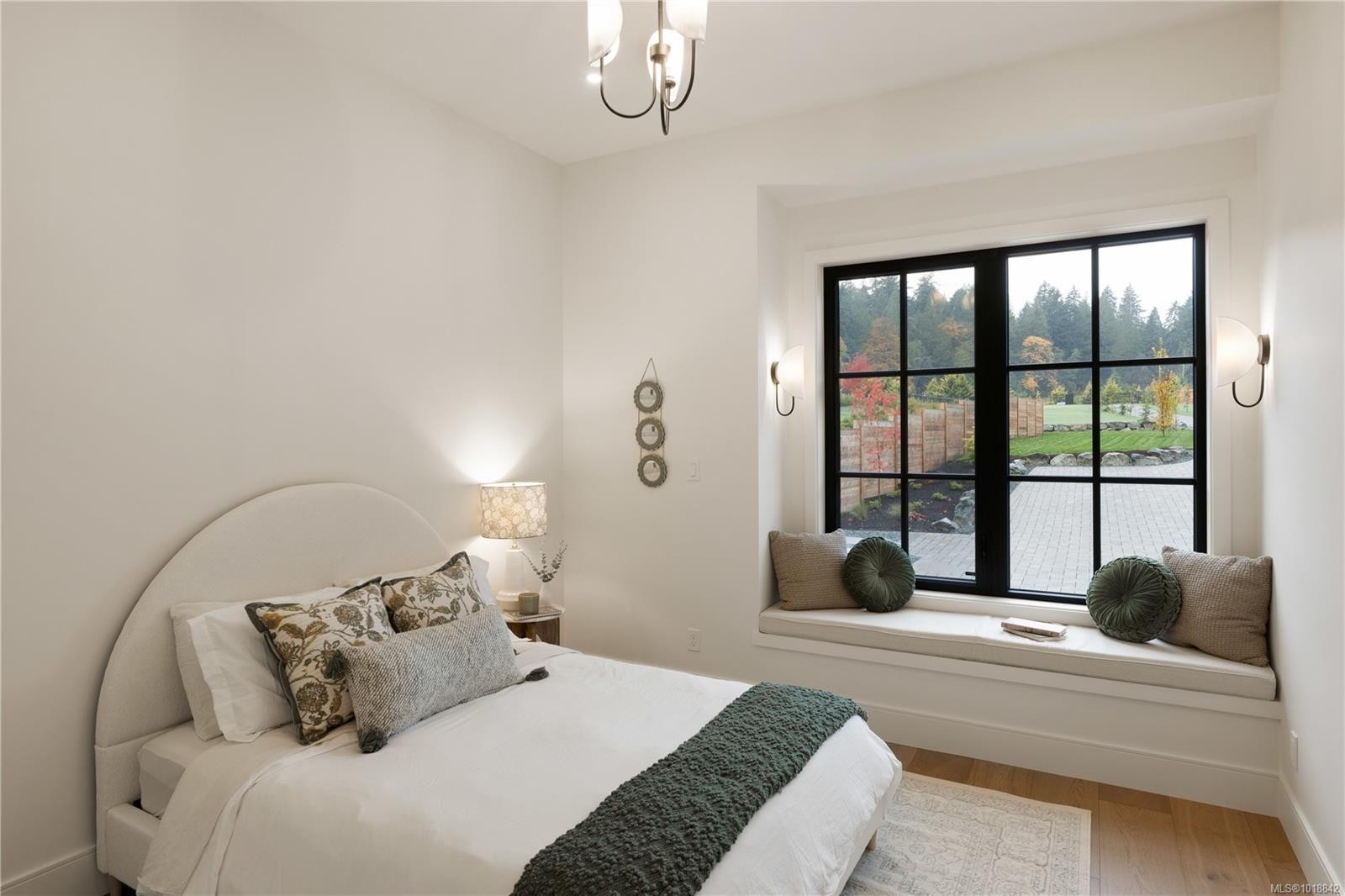 3080 Beachfront Cres, Mill Bay, BC