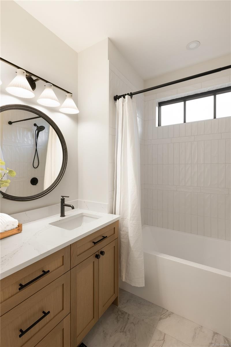 3080 Beachfront Cres, Mill Bay, BC