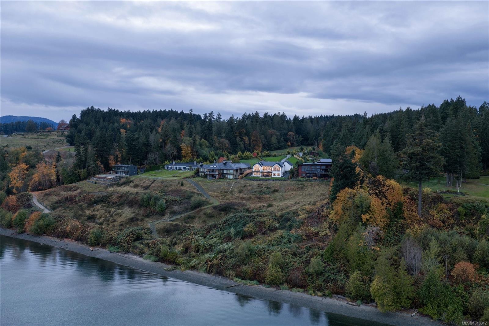 3080 Beachfront Cres, Mill Bay, BC