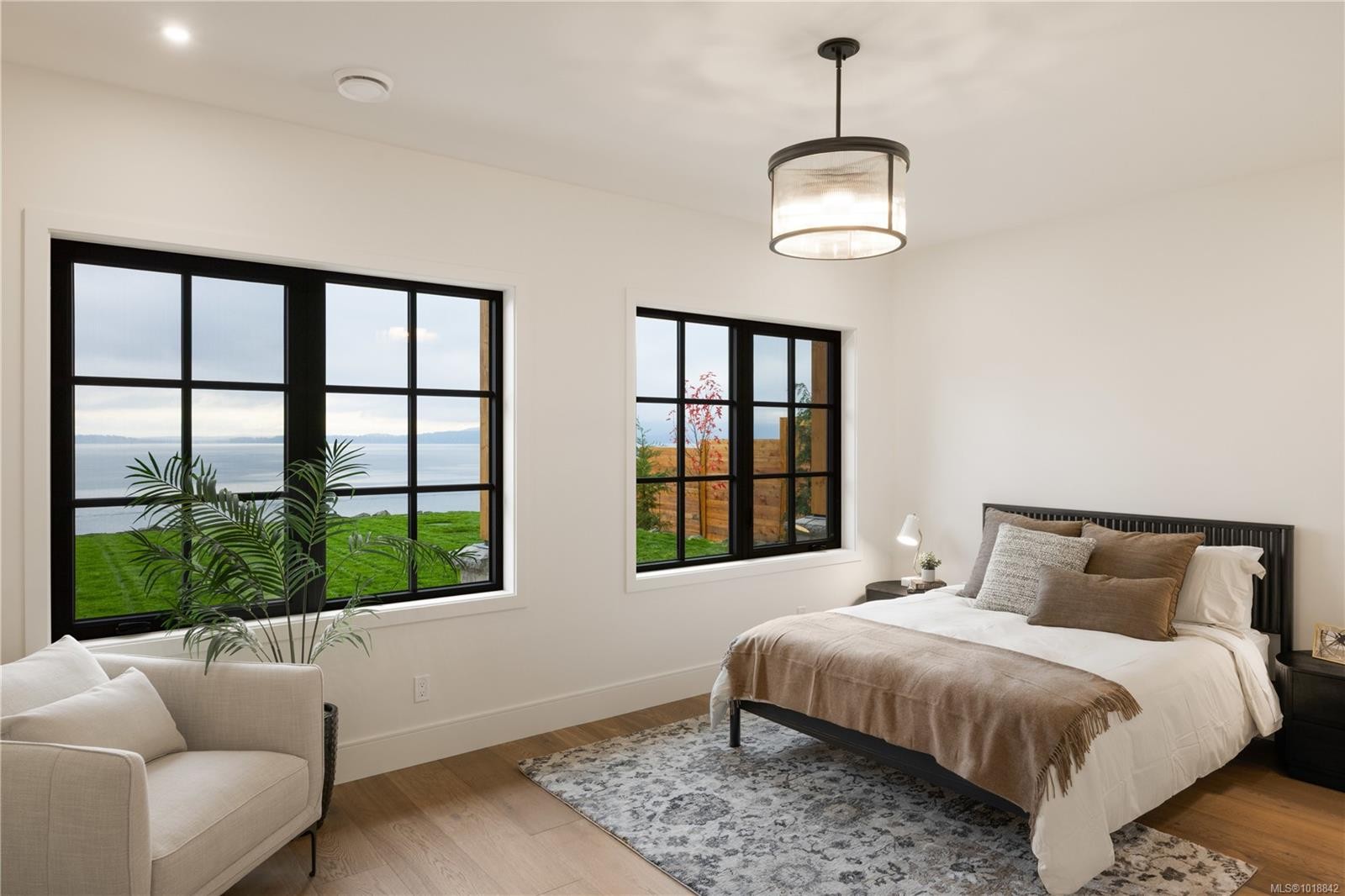 3080 Beachfront Cres, Mill Bay, BC