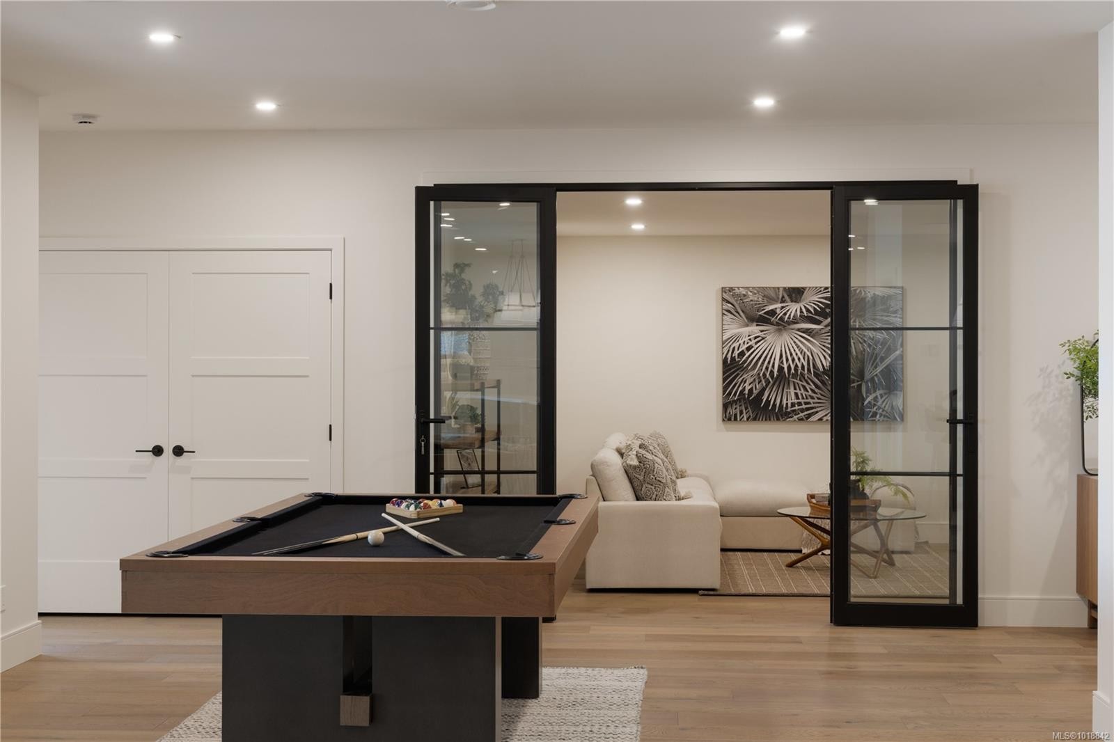 3080 Beachfront Cres, Mill Bay, BC