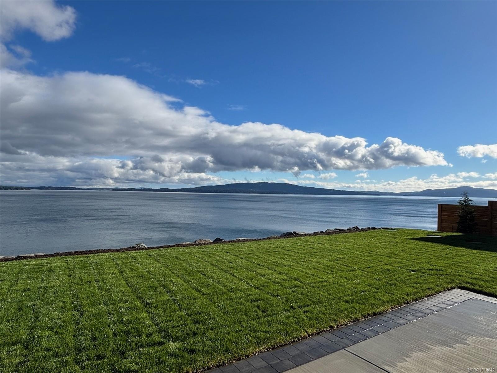 3080 Beachfront Cres, Mill Bay, BC