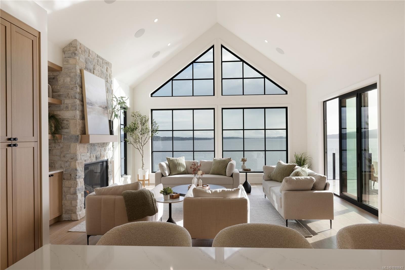 3080 Beachfront Cres, Mill Bay, BC