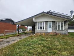 32 Rue Pelletier Saint-Quentin, NB E8A 1Y1