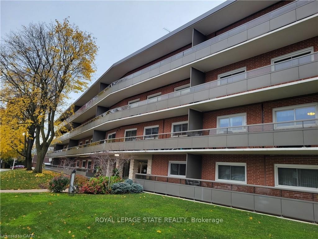 210-11 Woodman Drive S, Hamilton, ON - Outdoor