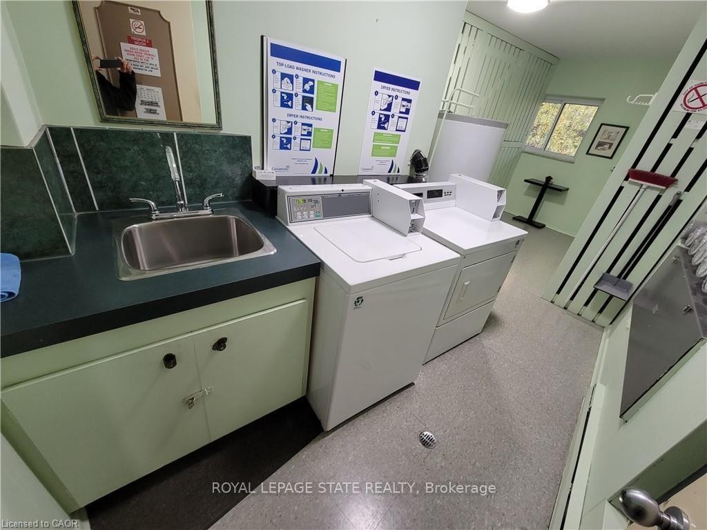 210-11 Woodman Drive S, Hamilton, ON - Indoor