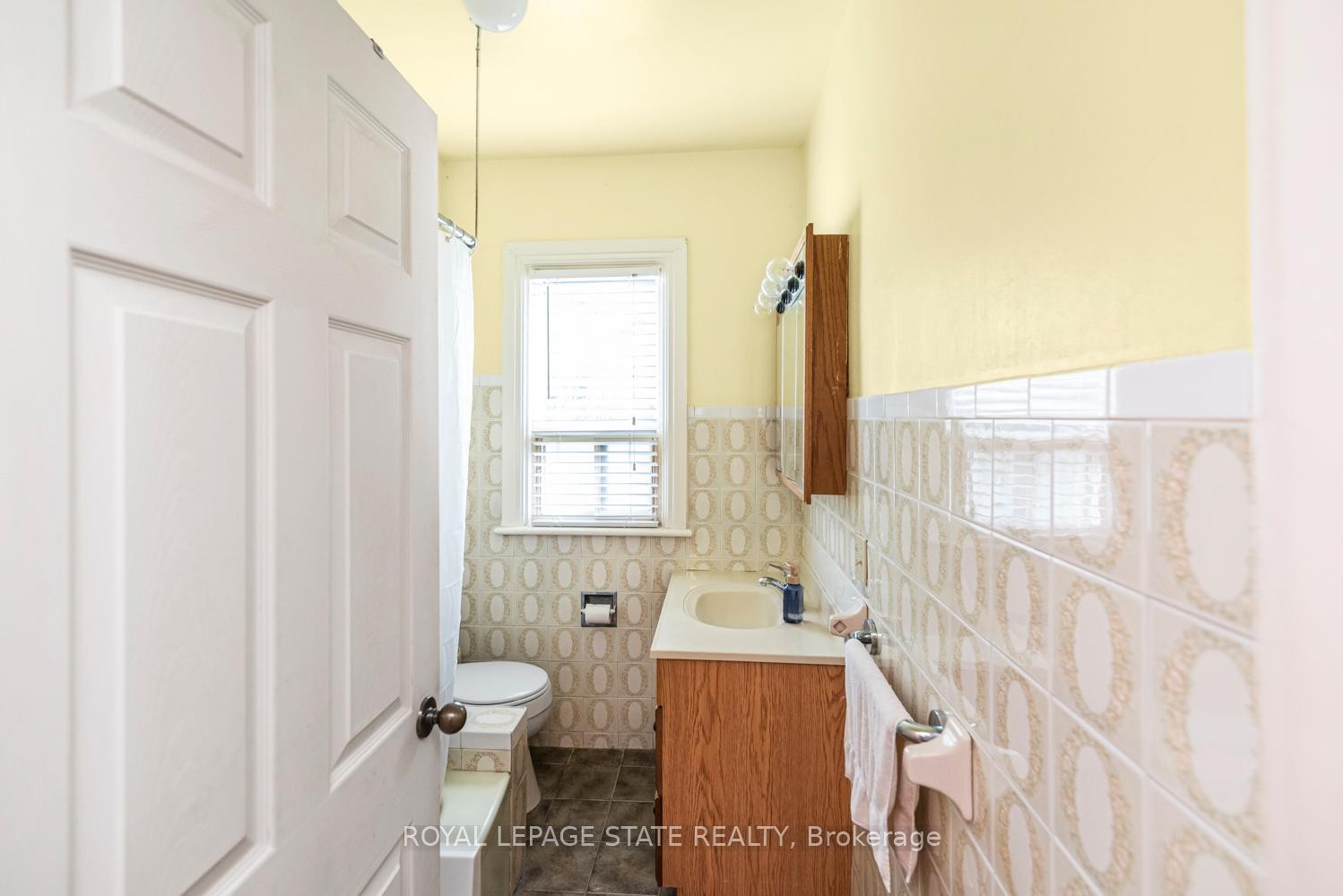 538 Hughson Street N, Hamilton, ON - Indoor Photo Showing Bathroom