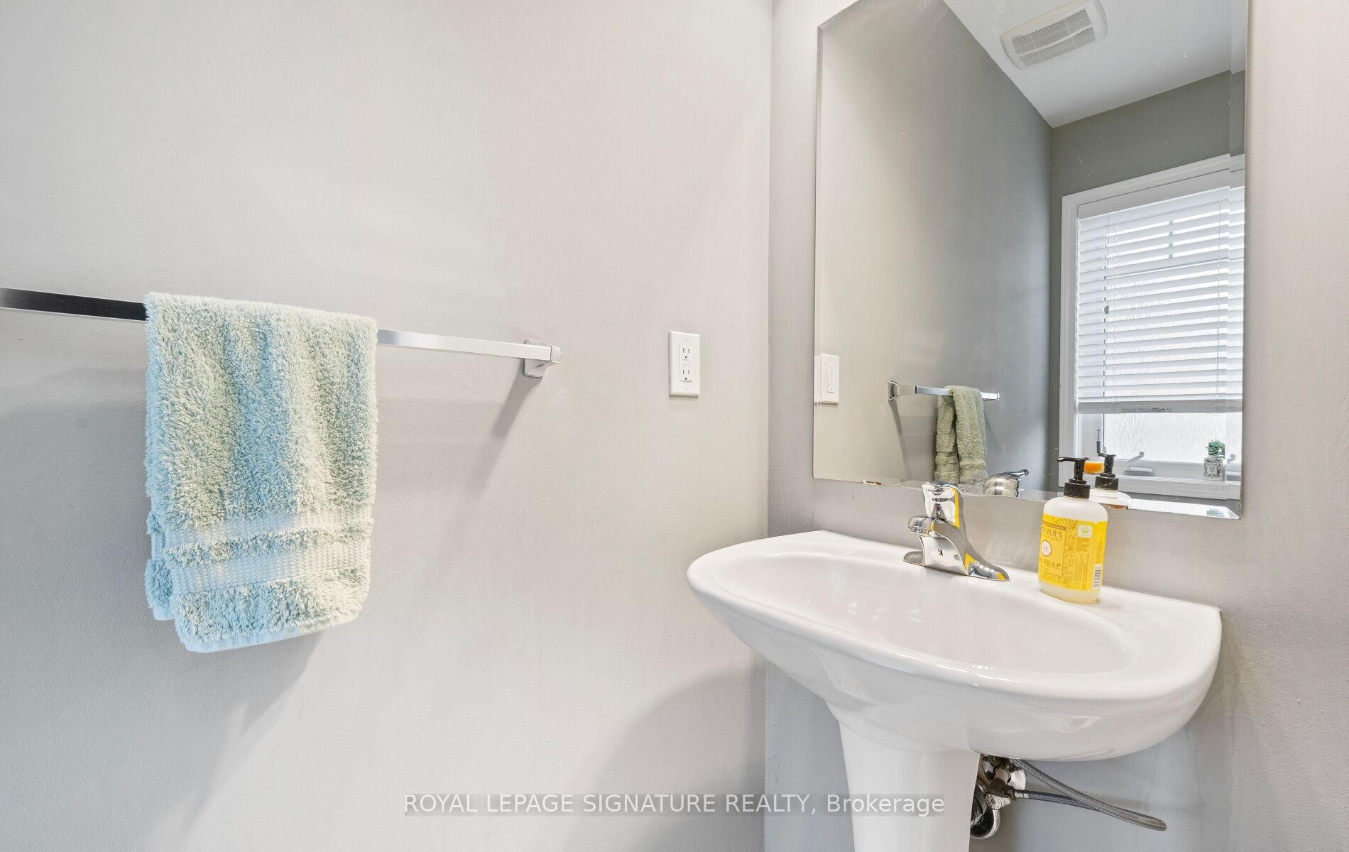 240 Mortimer Crescent, Milton, ON - Indoor Photo Showing Bathroom
