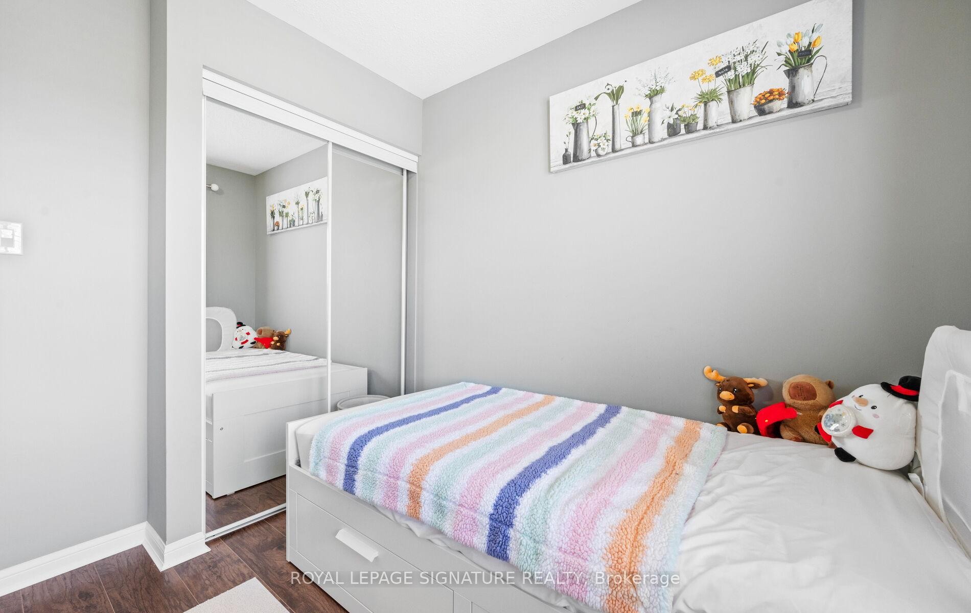 240 Mortimer Crescent, Milton, ON - Indoor Photo Showing Bedroom