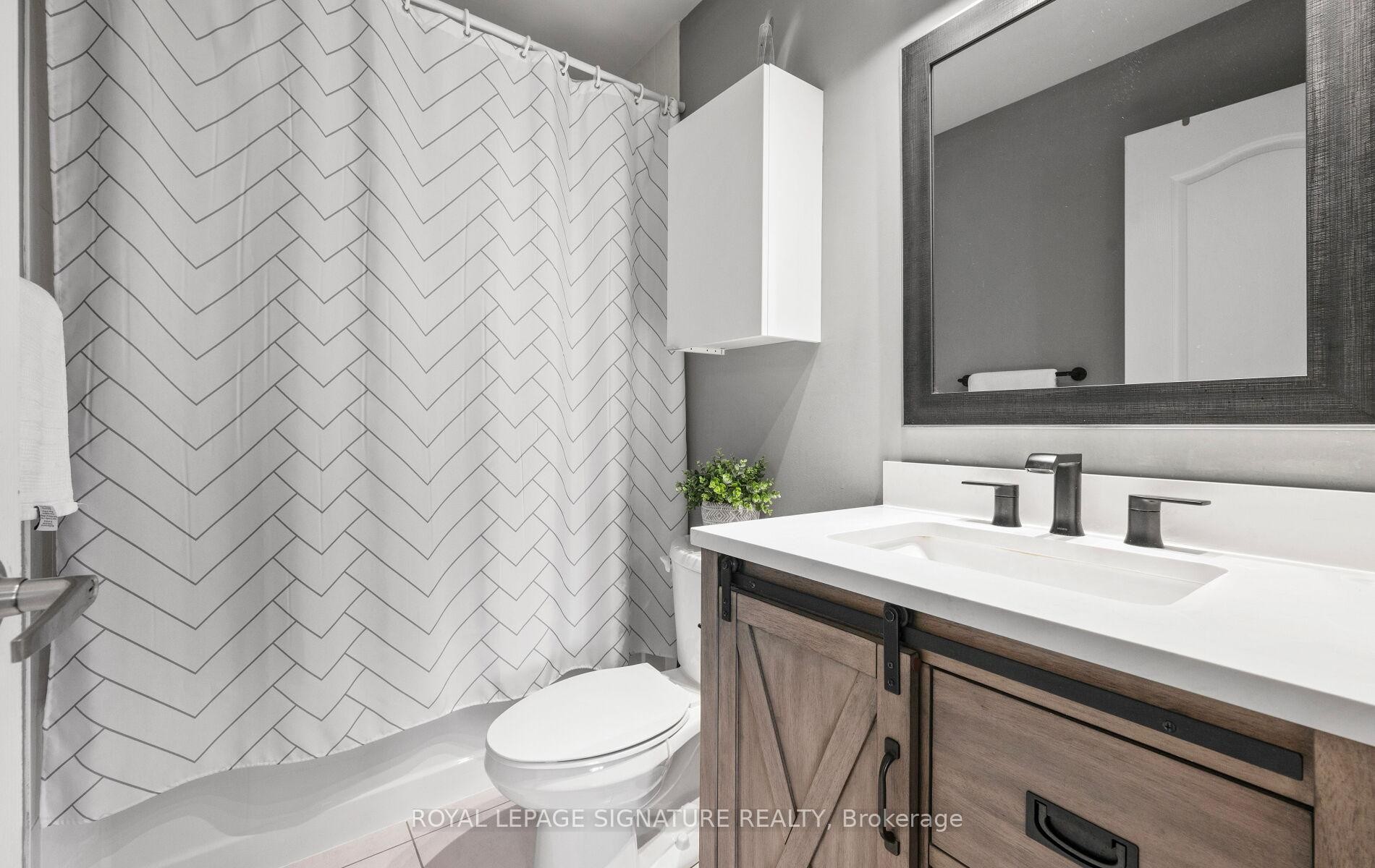 240 Mortimer Crescent, Milton, ON - Indoor Photo Showing Bathroom
