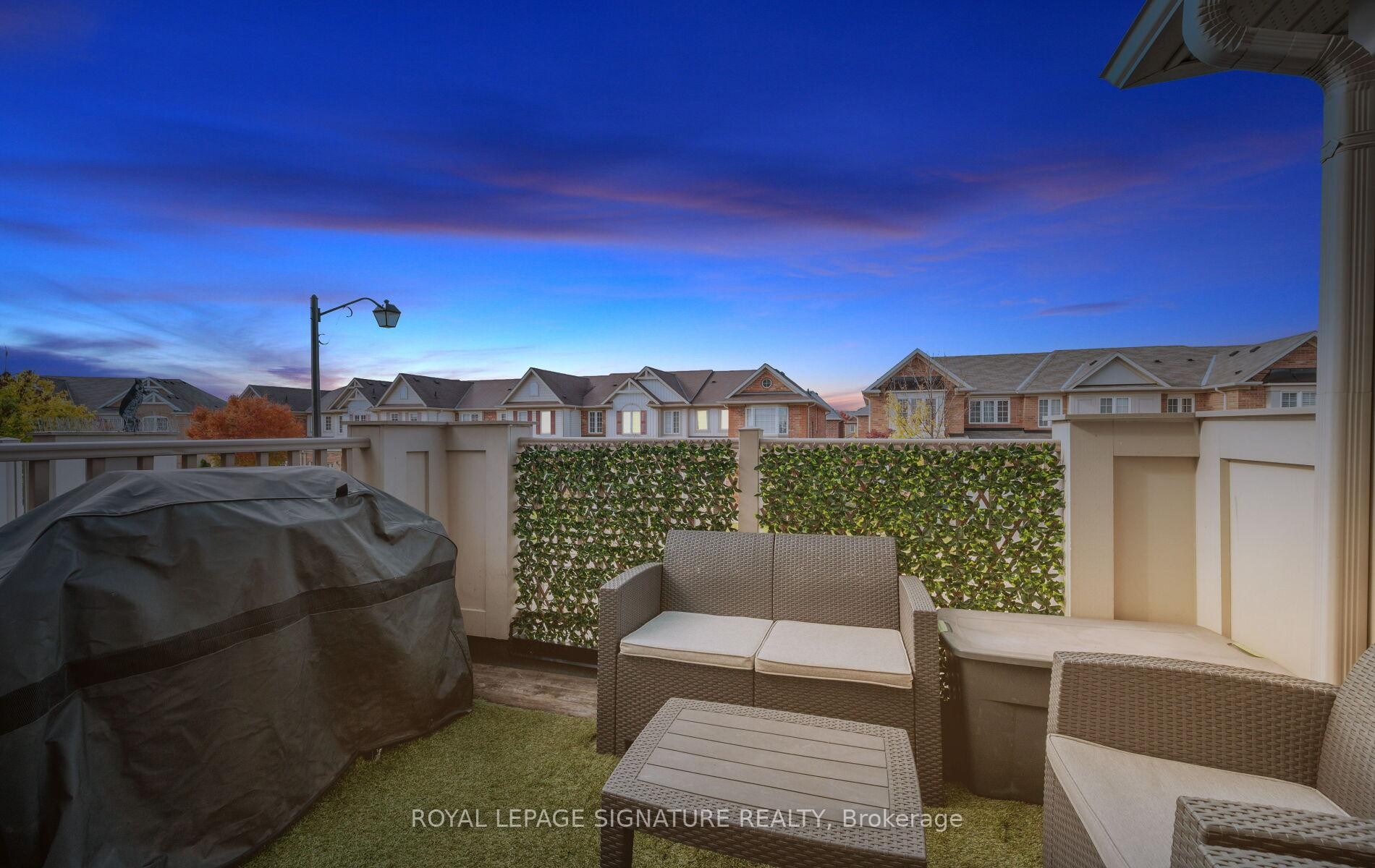 240 Mortimer Crescent, Milton, ON - Outdoor