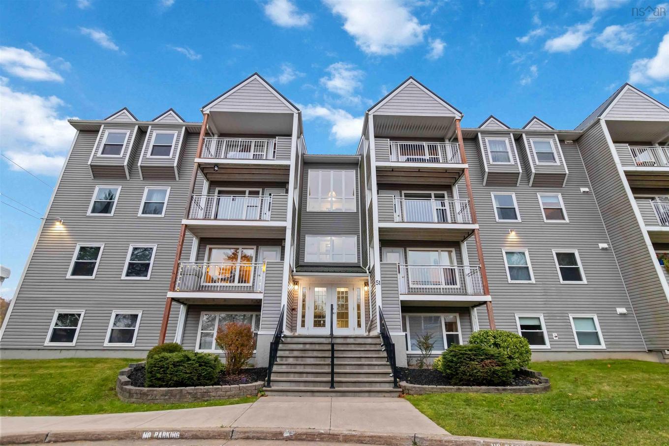 408 51 River Lane, Bedford, NS