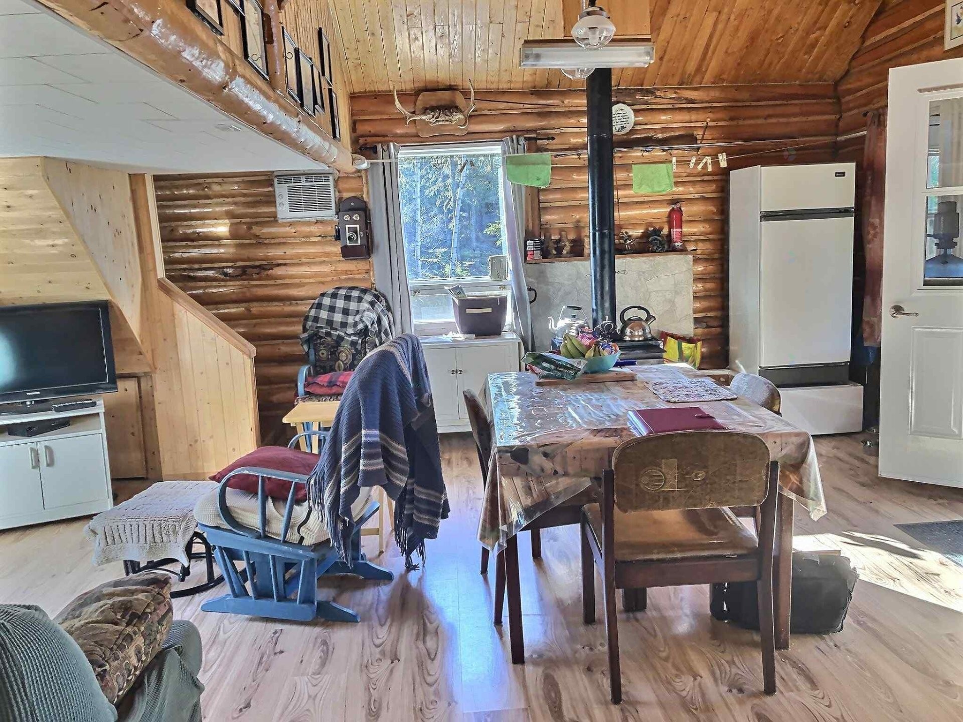Dining Room - Lac Du Sabre, Clermont, QC - Indoor