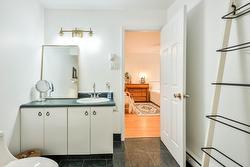 Salle de bains attenante à la CCP -