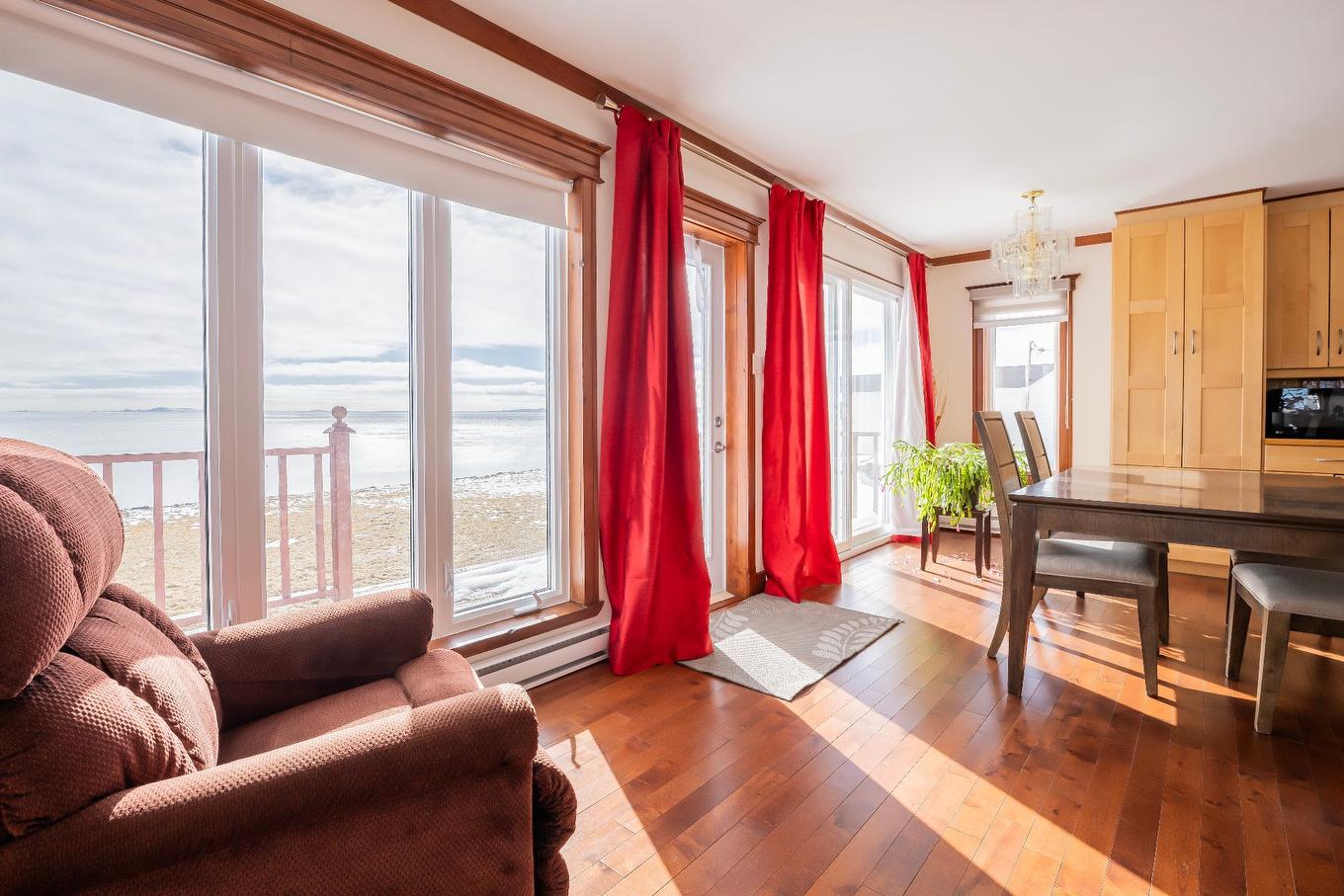 Dining room - 525 Ch. De La Martinique, Les Îles-De-La-Madeleine, QC - Indoor Photo Showing Living Room
