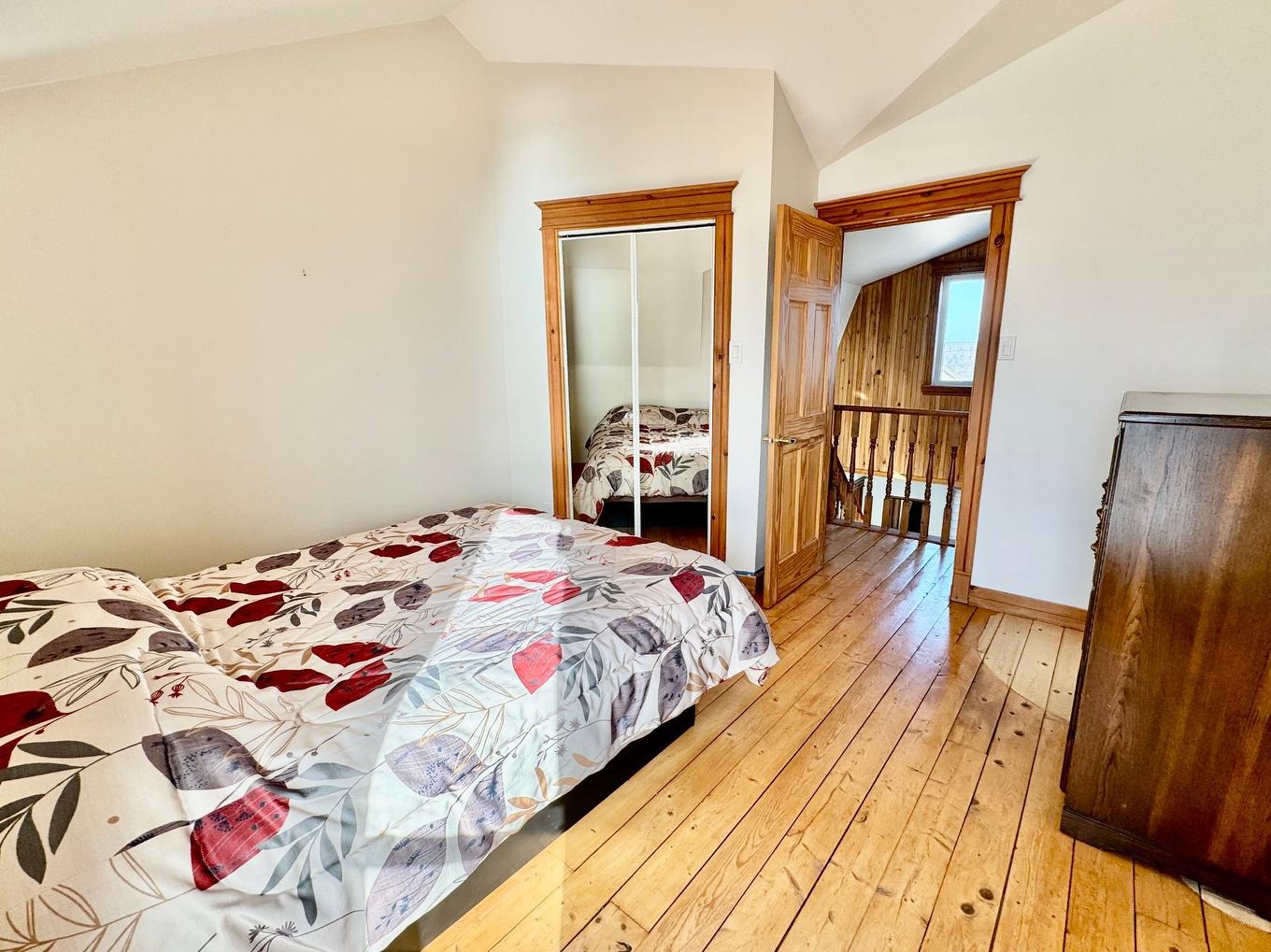 Bedroom - 525 Ch. De La Martinique, Les Îles-De-La-Madeleine, QC - Indoor Photo Showing Bedroom