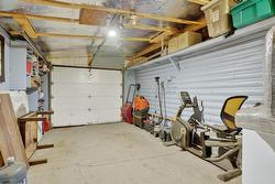 Garage -