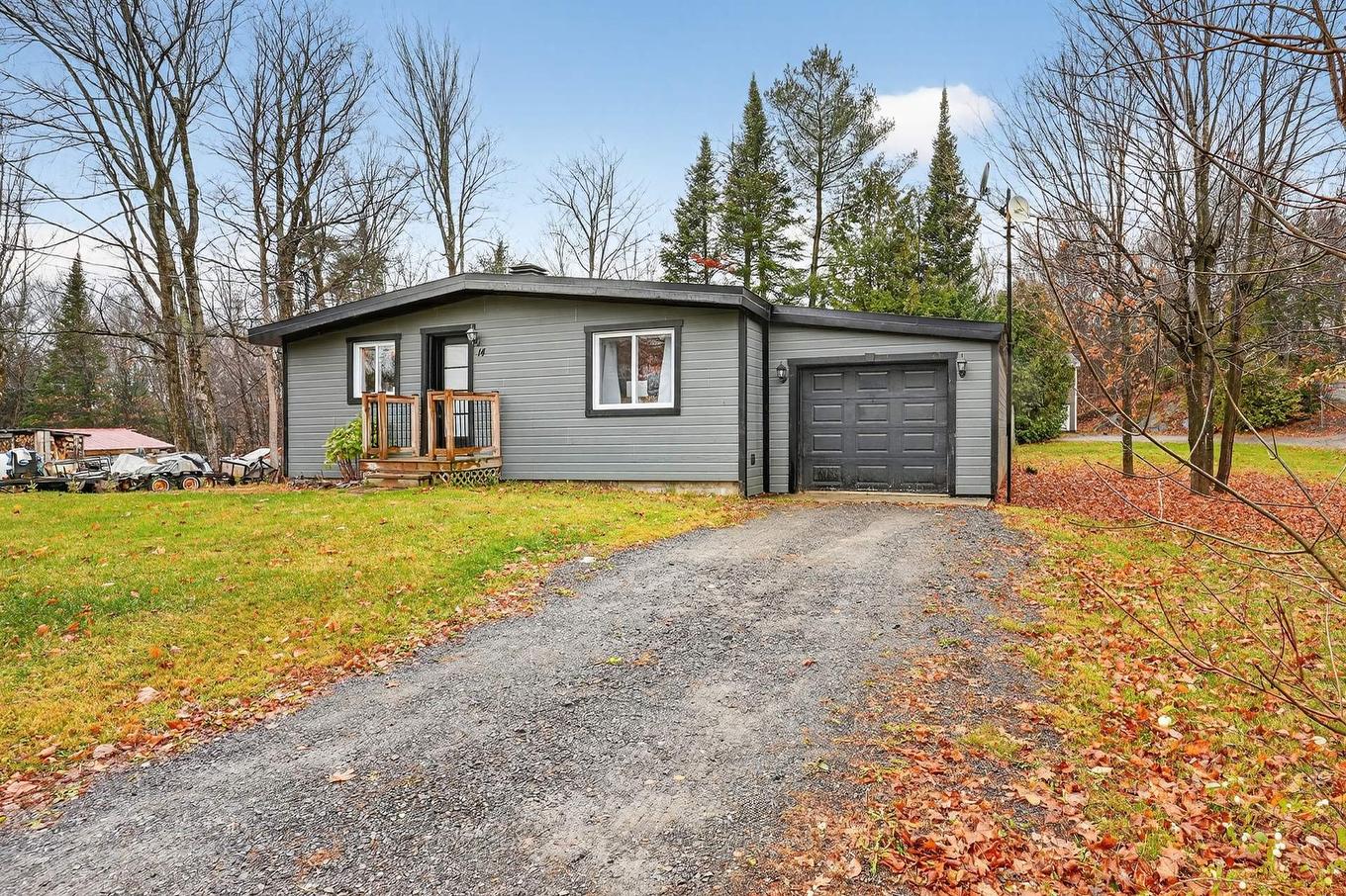 Façade - 14 Ch. Des Tulipes, Gore, QC - Outdoor