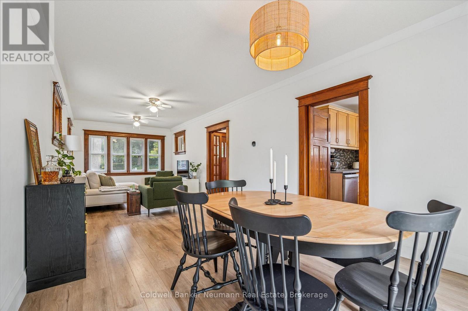 39 Agnes Street, Kitchener, ON - Indoor Photo Showing Dining Room