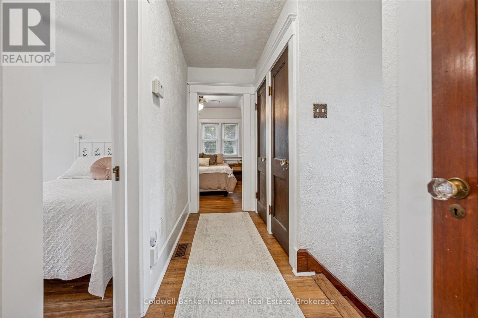 39 Agnes Street, Kitchener, ON - Indoor Photo Showing Other Room