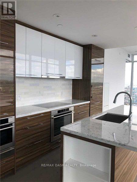 4616 - 488 University Avenue, Toronto, ON - Indoor Photo Showing Kitchen With Upgraded Kitchen