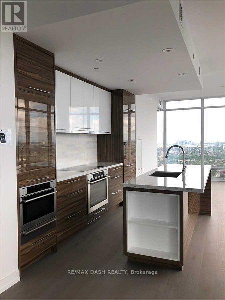 4616 - 488 University Avenue, Toronto, ON - Indoor Photo Showing Kitchen