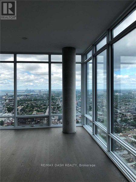 4616 - 488 University Avenue, Toronto, ON - Indoor