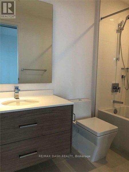 4616 - 488 University Avenue, Toronto, ON - Indoor Photo Showing Bathroom