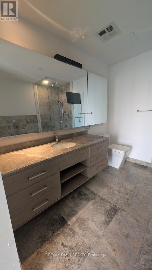 4616 - 488 University Avenue, Toronto, ON - Indoor