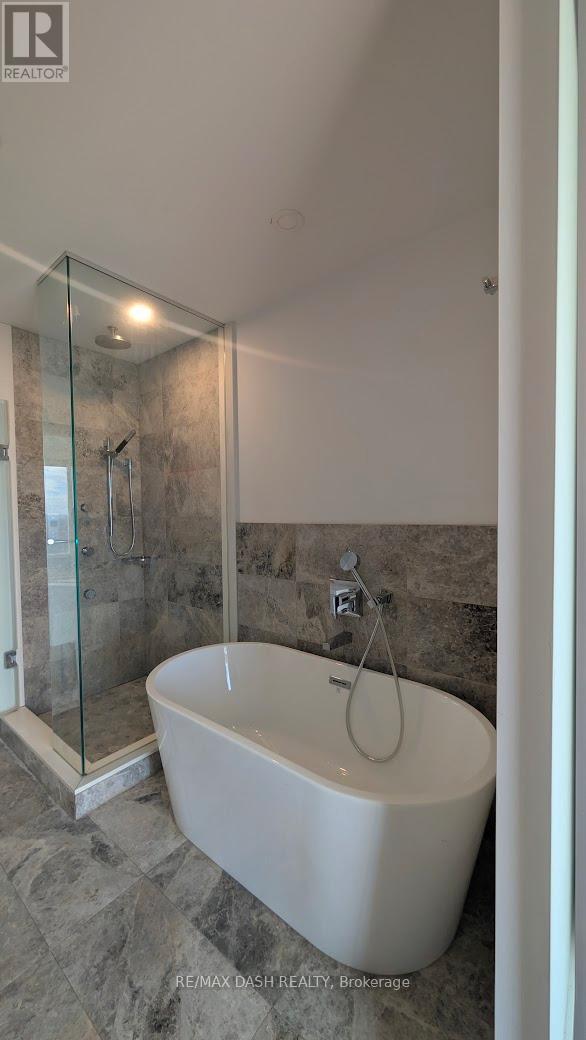 4616 - 488 University Avenue, Toronto, ON - Indoor Photo Showing Bathroom