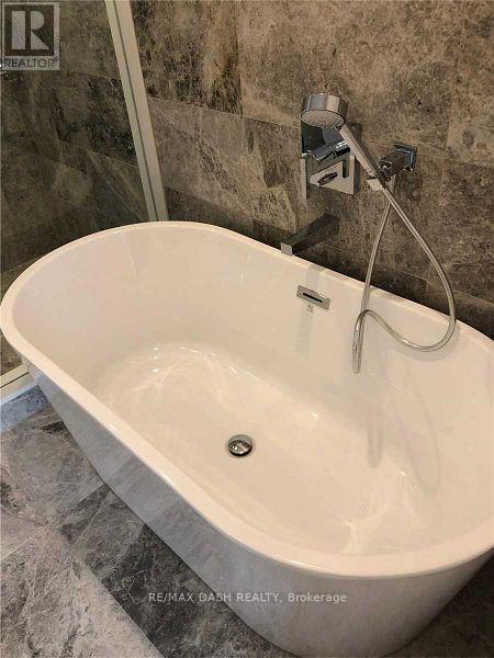 4616 - 488 University Avenue, Toronto, ON - Indoor Photo Showing Bathroom