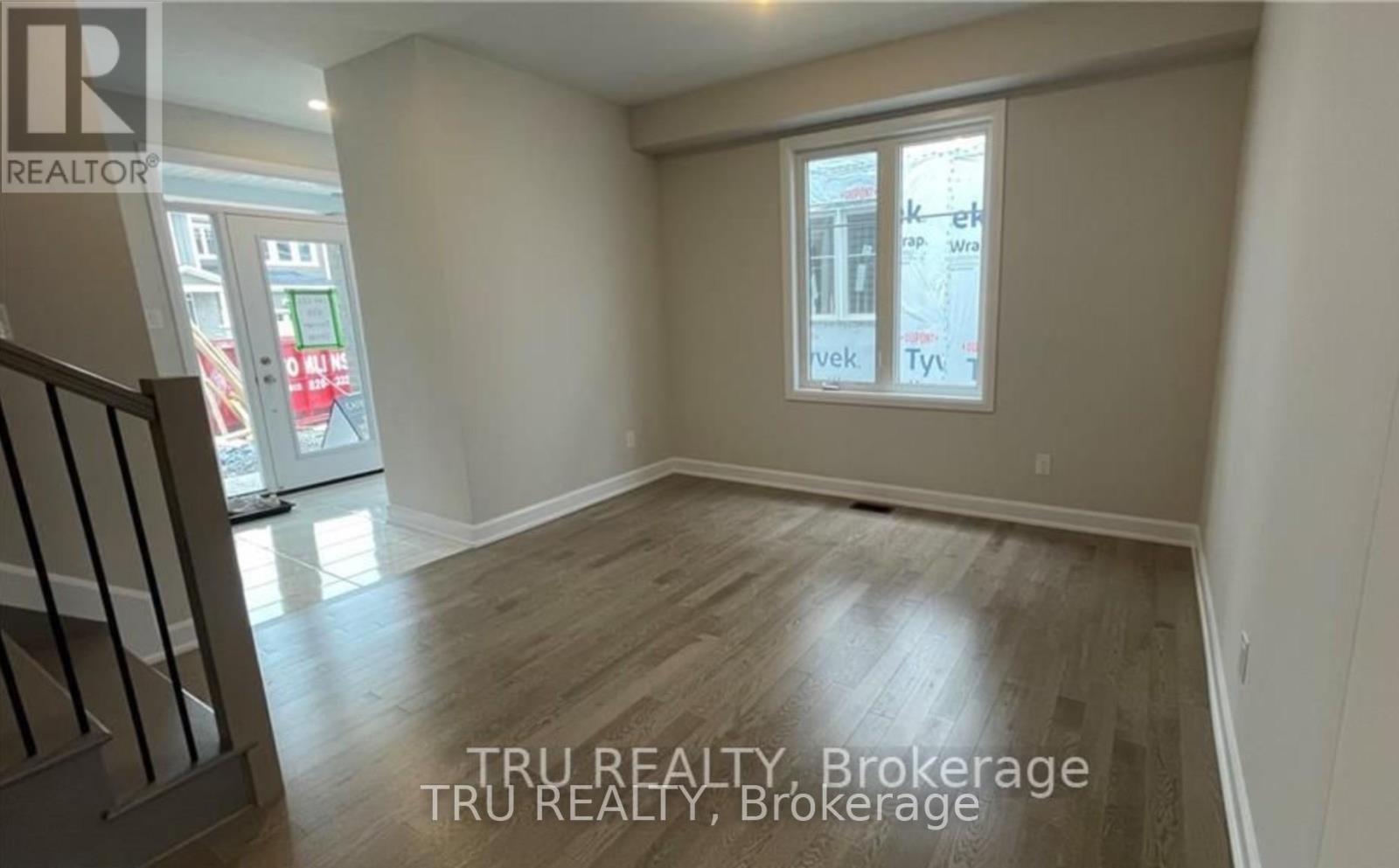 655 Terrier Circle, Ottawa, ON - Indoor Photo Showing Other Room