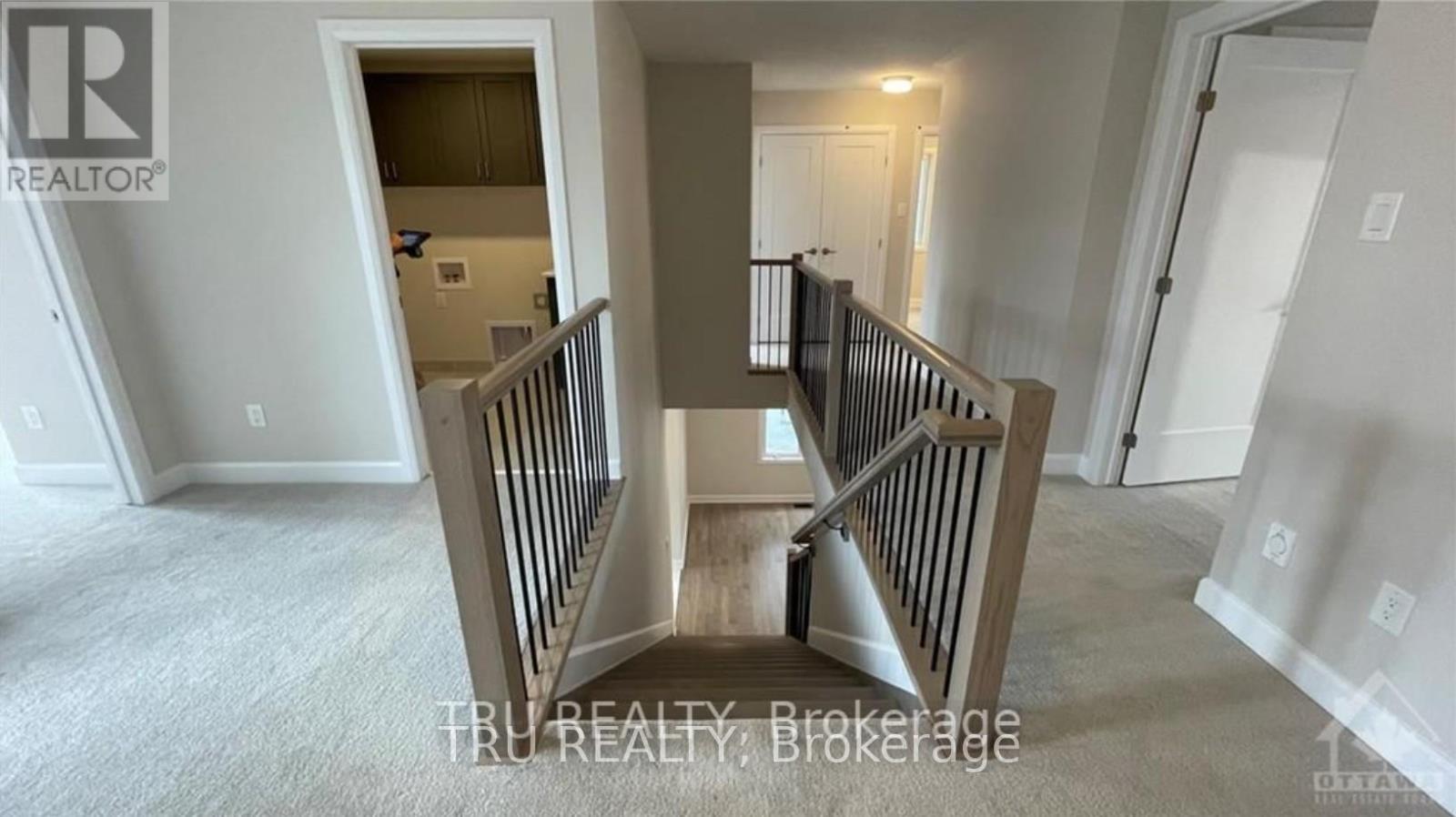 655 Terrier Circle, Ottawa, ON - Indoor Photo Showing Other Room