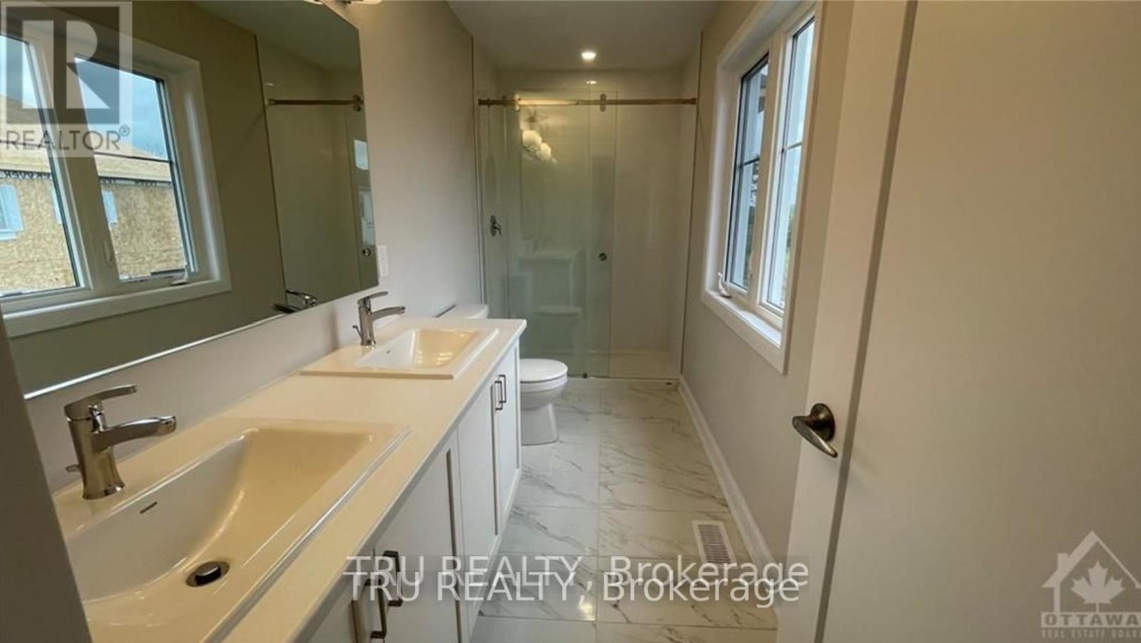 655 Terrier Circle, Ottawa, ON - Indoor Photo Showing Bathroom