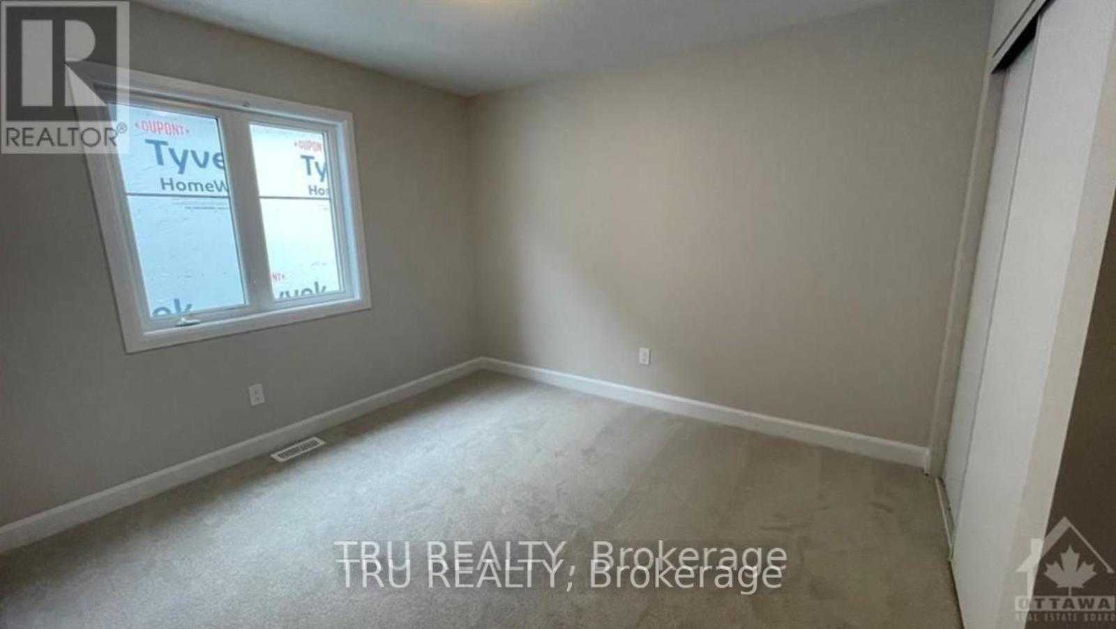 655 Terrier Circle, Ottawa, ON - Indoor Photo Showing Other Room