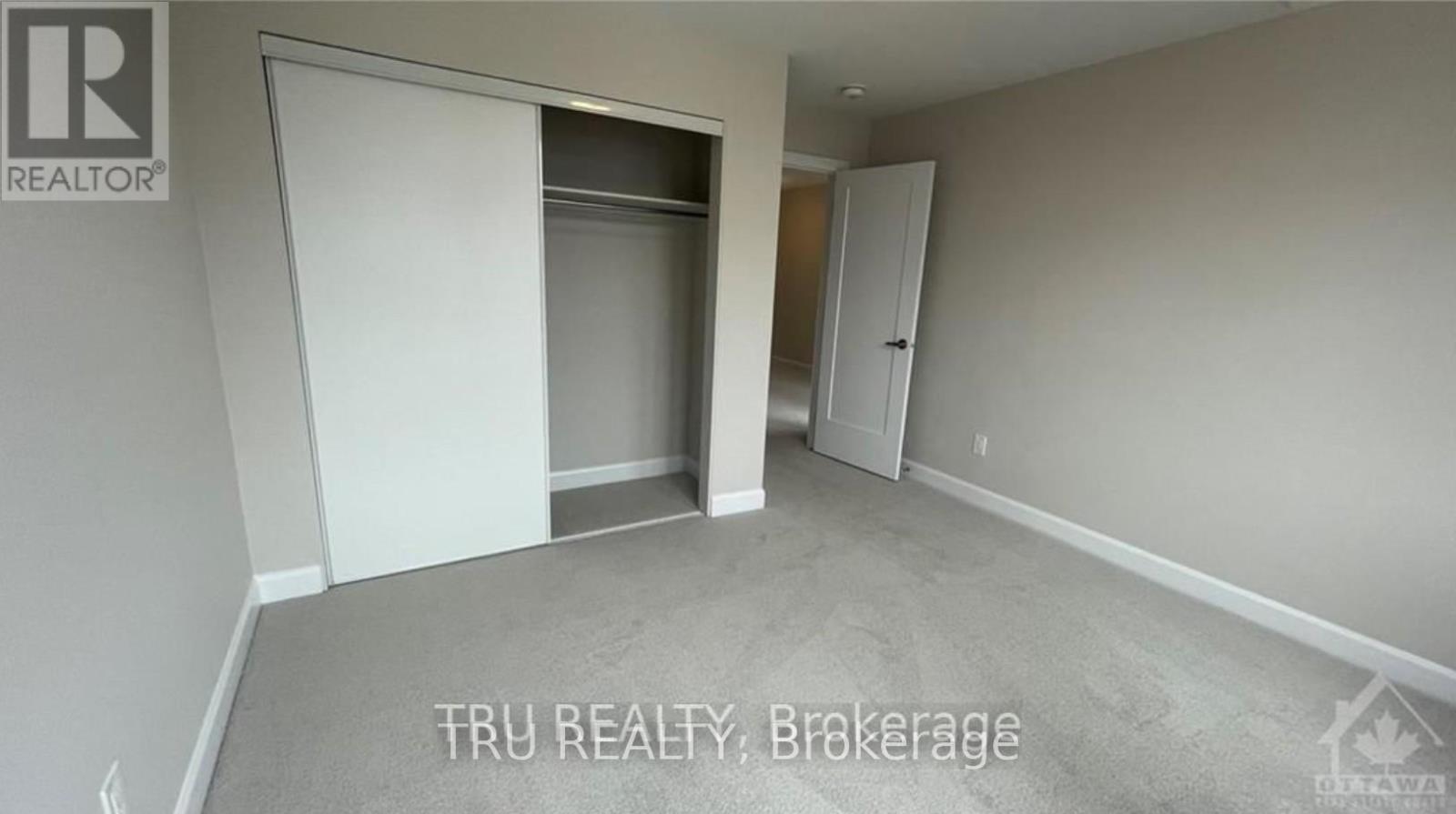 655 Terrier Circle, Ottawa, ON - Indoor Photo Showing Other Room