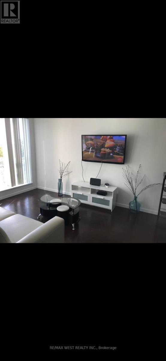 312 - 208 Queens Quay W, Toronto, ON - Indoor