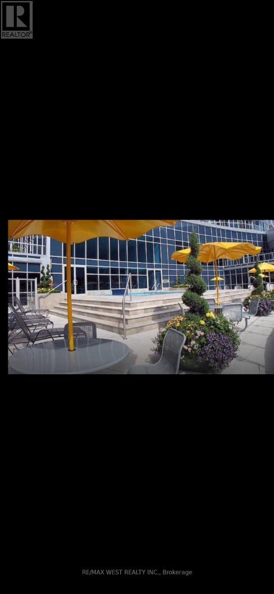 312 - 208 Queens Quay W, Toronto, ON - Outdoor