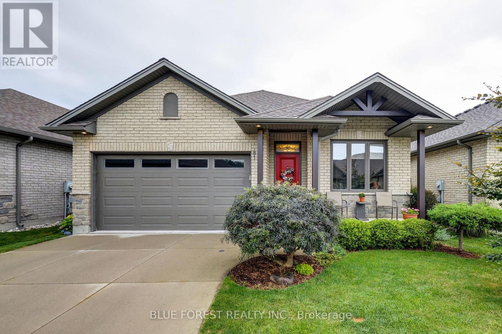 81 - 9 Dausett Drive, Middlesex Centre (Kilworth), ON - Outdoor With Facade