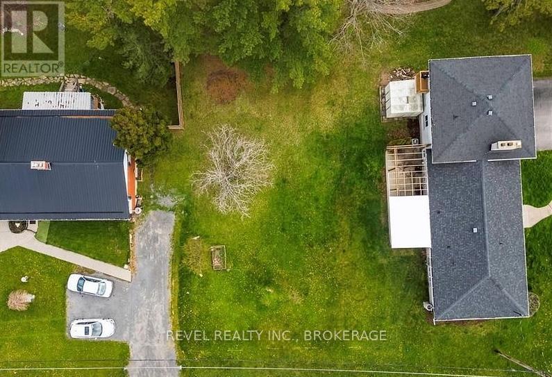 5 Manitou Crescent, Loyalist (Amherstview), ON