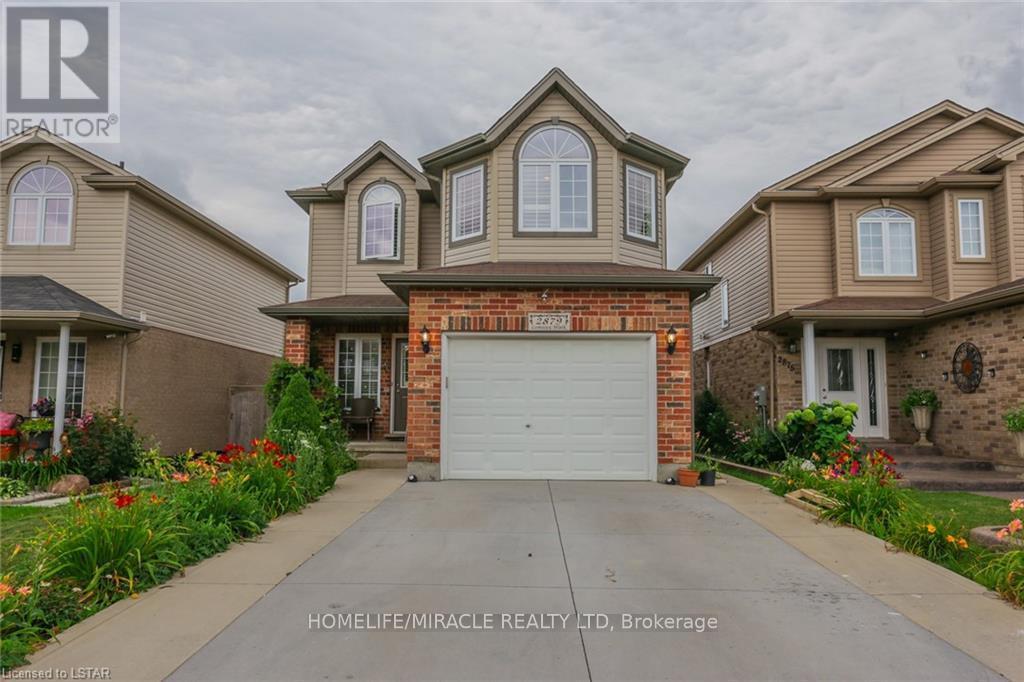 2879 Lemieux Walk, London South, ON - Outdoor With Facade