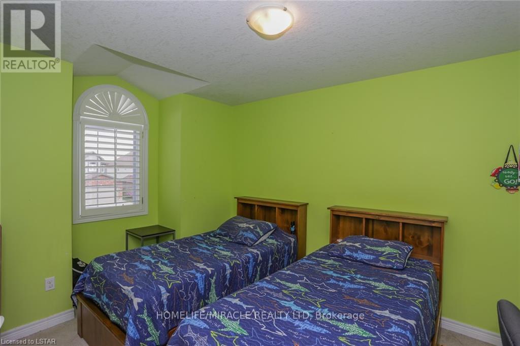 2879 Lemieux Walk, London South, ON - Indoor Photo Showing Bedroom