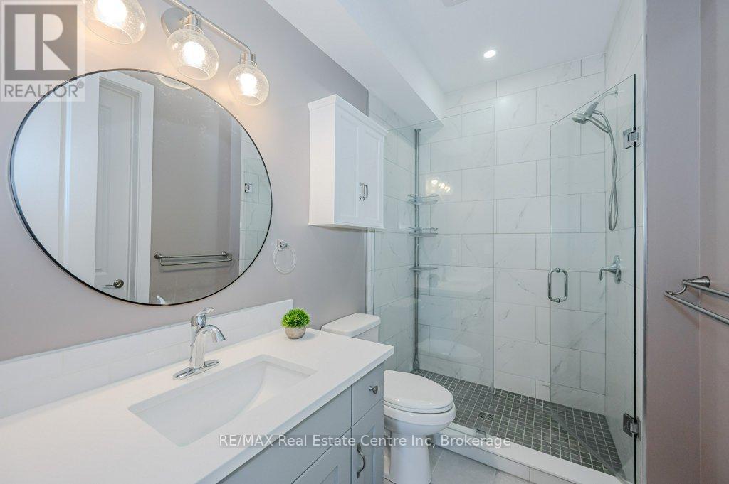 18 - 744 Nelson Street W, Norfolk (Port Dover), ON - Indoor Photo Showing Bathroom