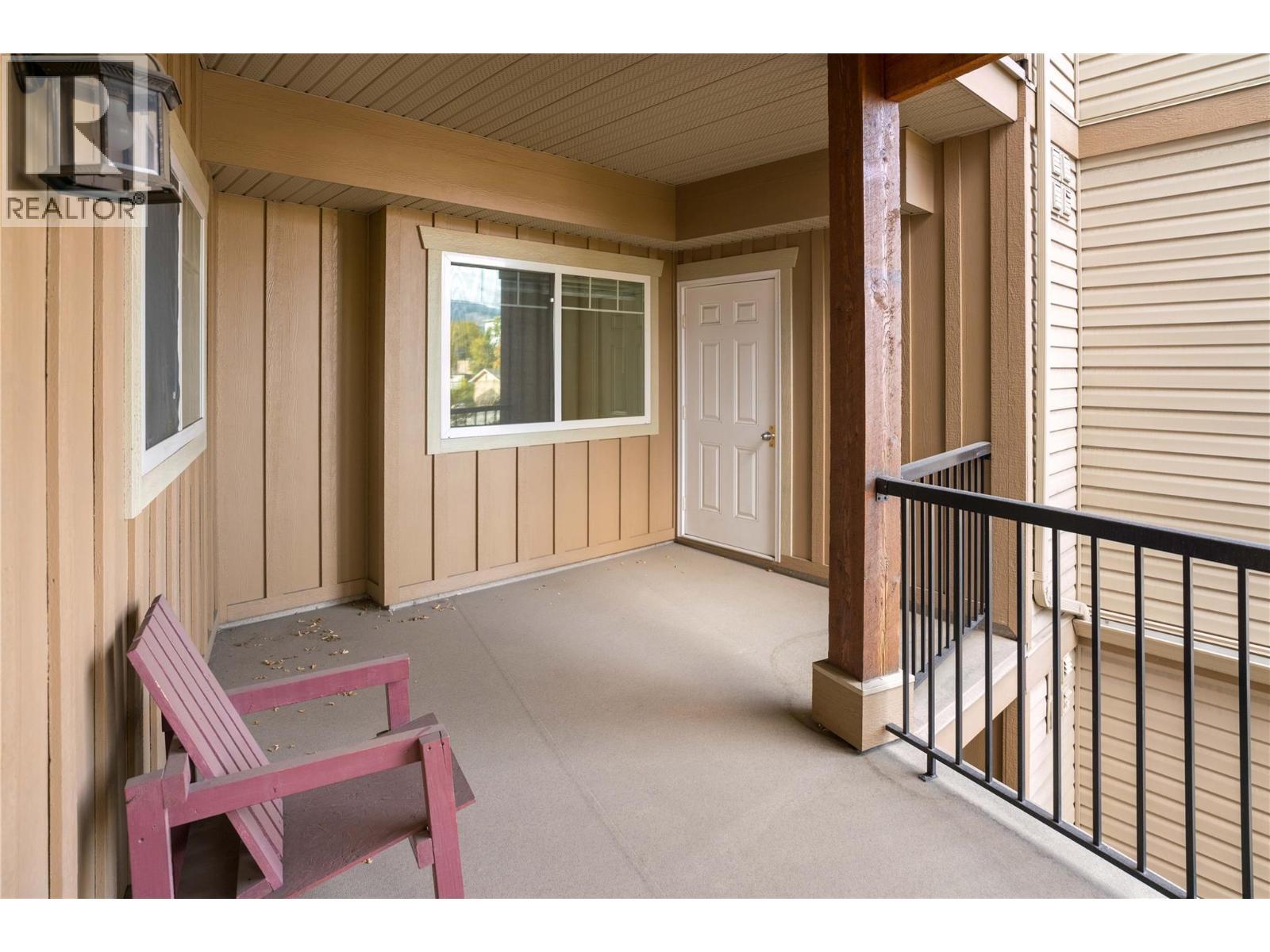 250 Hollywood Road S Unit# 206, Kelowna, BC - Outdoor With Exterior