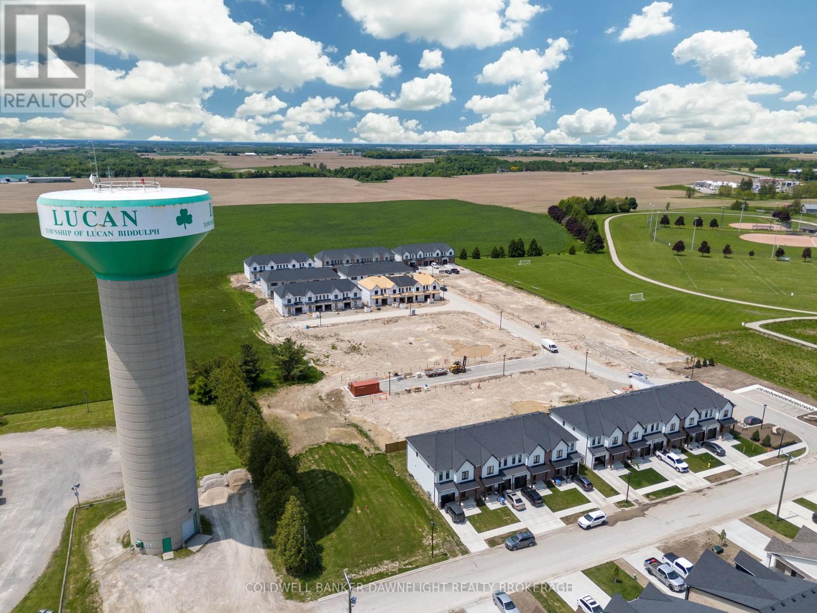 18 - 147 Scotts Drive, Lucan Biddulph (Lucan), ON - Outdoor With View