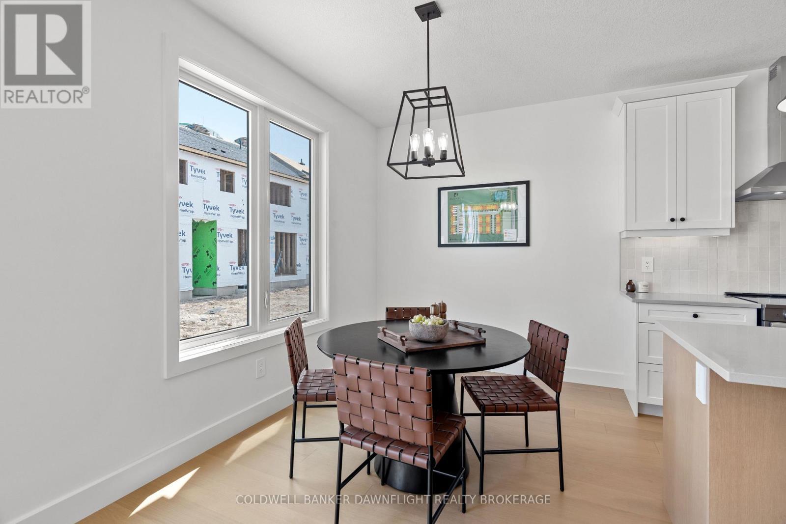 18 - 147 Scotts Drive, Lucan Biddulph (Lucan), ON - Indoor Photo Showing Dining Room