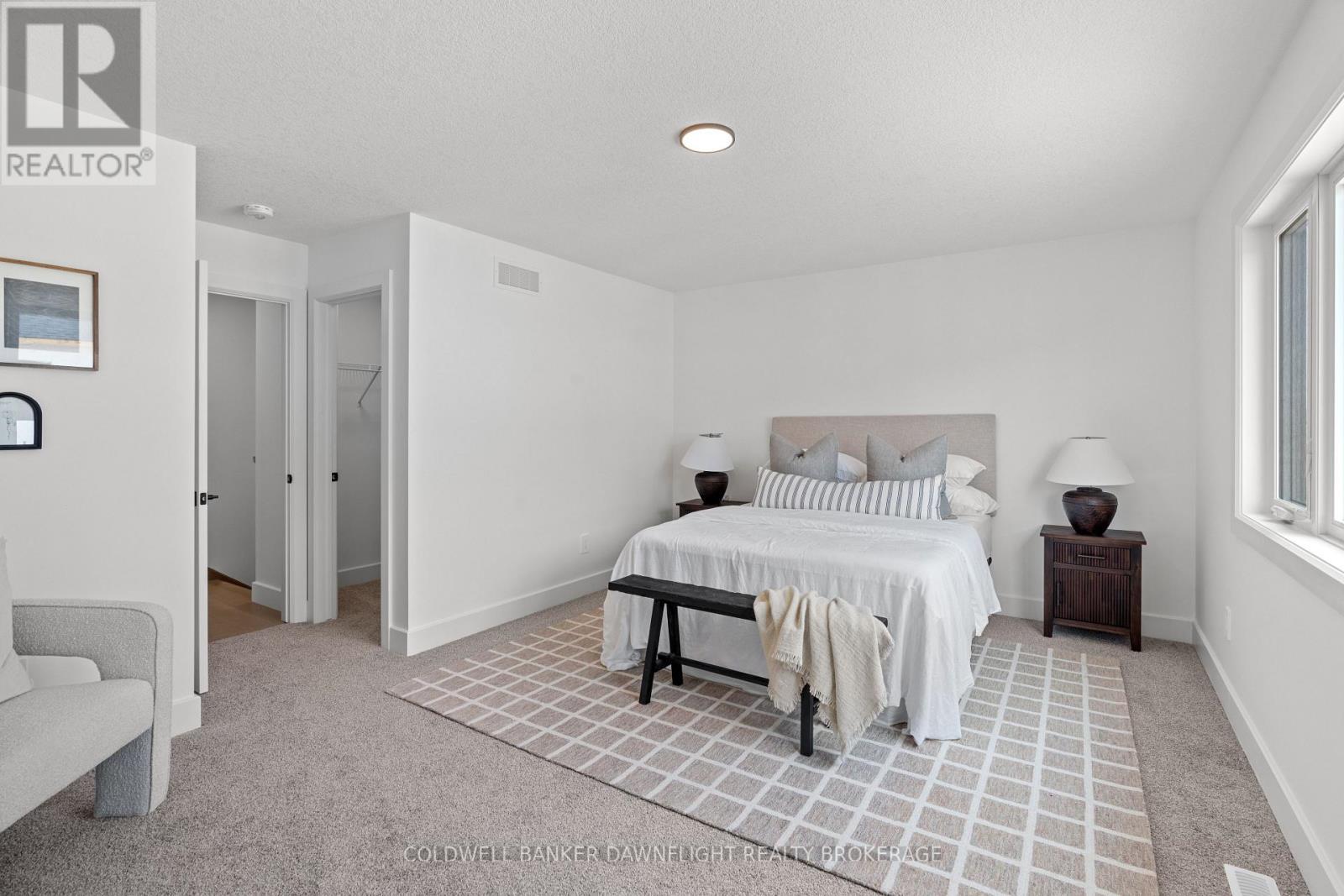 18 - 147 Scotts Drive, Lucan Biddulph (Lucan), ON - Indoor Photo Showing Bedroom