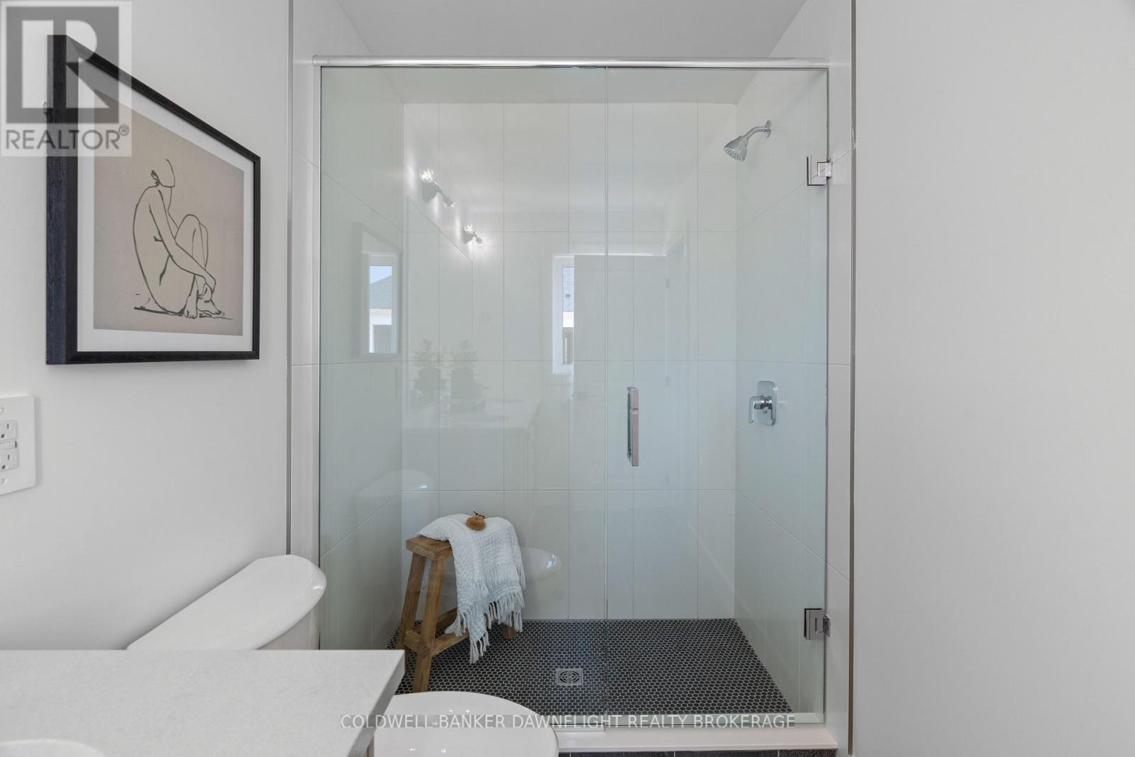 18 - 147 Scotts Drive, Lucan Biddulph (Lucan), ON - Indoor Photo Showing Bathroom